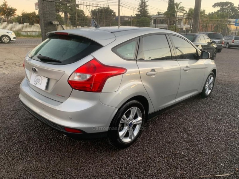 FOCUS 1.6 SE HATCH 16V FLEX 4P AUTOMÁTICO - 2015 - CAXIAS DO SUL
