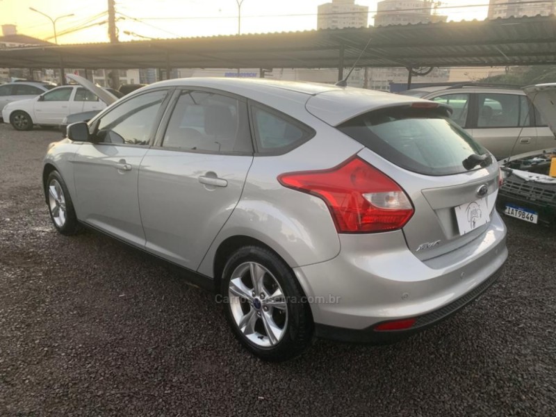 FOCUS 1.6 SE HATCH 16V FLEX 4P AUTOMÁTICO - 2015 - CAXIAS DO SUL