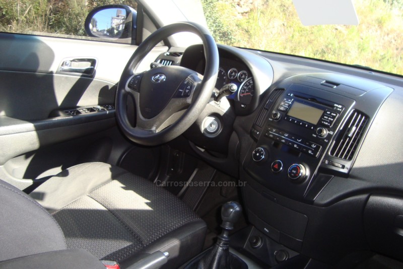 I30 2.0 MPI 16V GASOLINA 4P MANUAL - 2011 - FLORES DA CUNHA