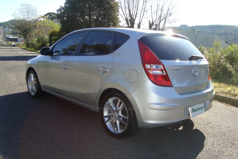 I30 2.0 MPI 16V GASOLINA 4P MANUAL - 2011 - FLORES DA CUNHA
