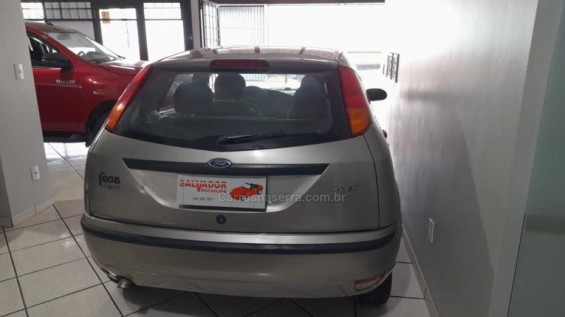 FOCUS 1.6 8V FLEX 4P MANUAL - 2009 - FLORES DA CUNHA