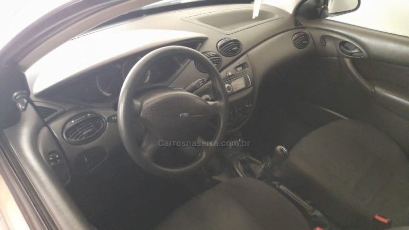 FOCUS 1.6 8V FLEX 4P MANUAL - 2009 - FLORES DA CUNHA