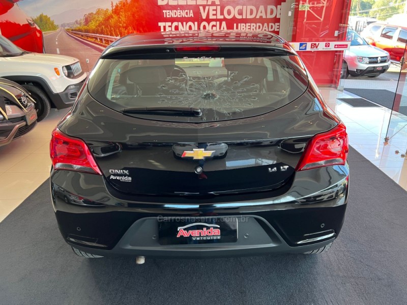ONIX 1.4 MPFI LT 8V FLEX 4P MANUAL - 2018 - IGREJINHA