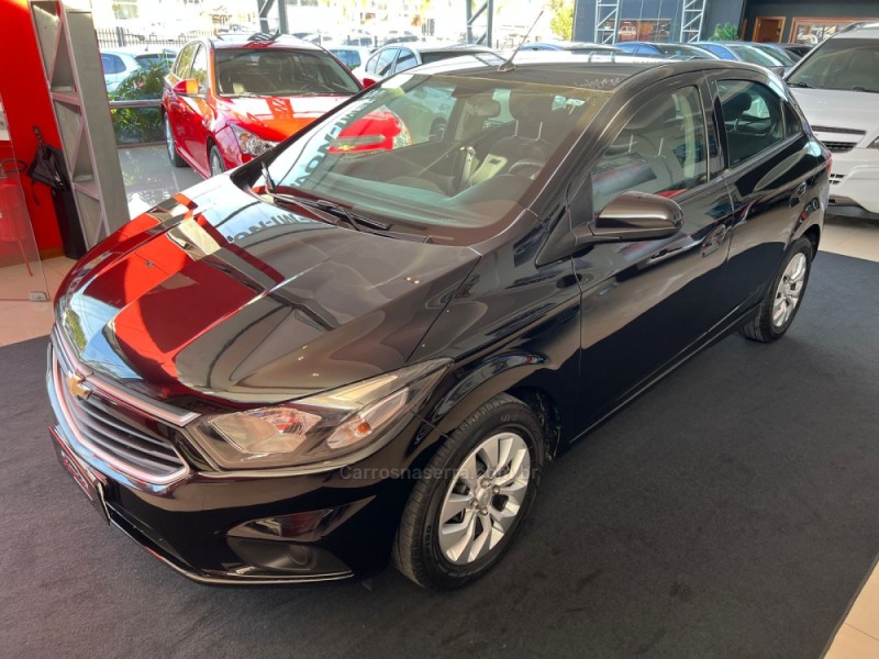 ONIX 1.4 MPFI LT 8V FLEX 4P MANUAL - 2018 - IGREJINHA