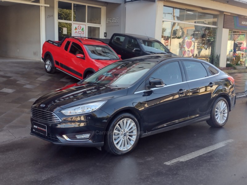 FOCUS 2.0 TITANIUM FASTBACK 16V FLEX 4P AUTOMÁTICO - 2018 - GUAPORé