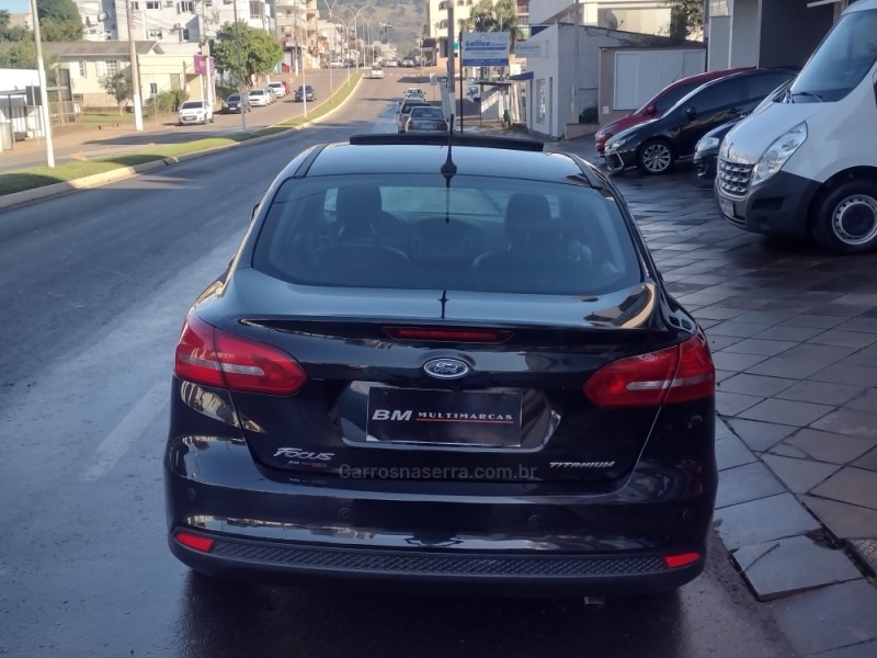 FOCUS 2.0 TITANIUM FASTBACK 16V FLEX 4P AUTOMÁTICO - 2018 - GUAPORé