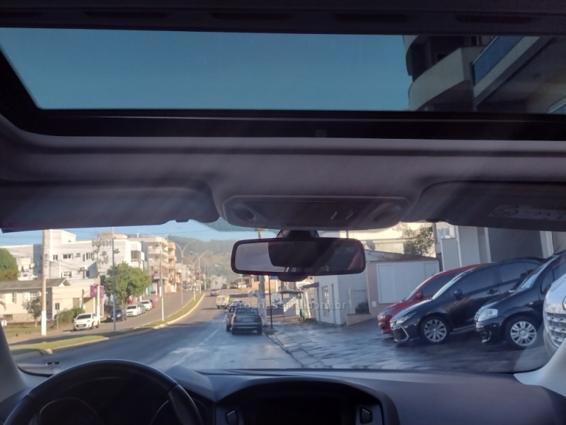 FOCUS 2.0 TITANIUM FASTBACK 16V FLEX 4P AUTOMÁTICO - 2018 - GUAPORé