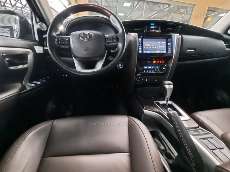 HILUX SW4 2.8 SRX 4X4 16V TURBO INTERCOOLER DIESEL 4P AUTOMÁTICO - 2019 - CAXIAS DO SUL