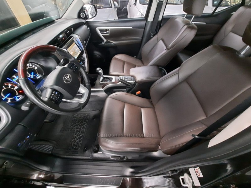 HILUX SW4 2.8 SRX 4X4 16V TURBO INTERCOOLER DIESEL 4P AUTOMÁTICO - 2019 - CAXIAS DO SUL