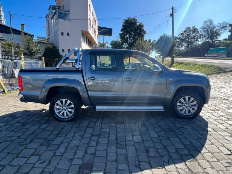 AMAROK 2.0 HIGHLINE 4X4 CD 16V TURBO INTERCOOLER DIESEL 4P MANUAL - 2011 - FARROUPILHA