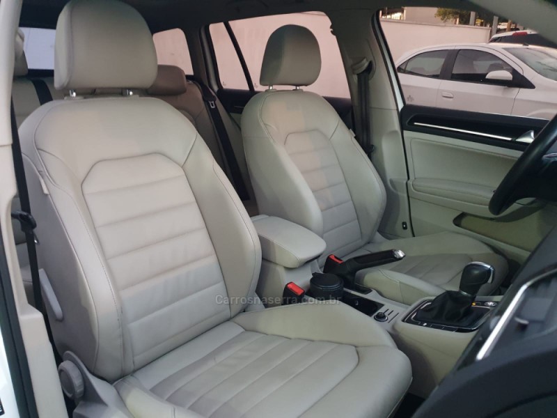 GOLF 1.4 TSI VARIANT HIGHLINE 16V TOTAL FLEX 4P TIPTRONIC - 2017 - CAXIAS DO SUL