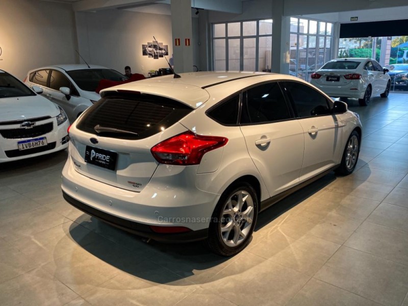 FOCUS 2.0 SE PLUS 16V FLEX 4P AUTOMÁTICO - 2016 - CAXIAS DO SUL