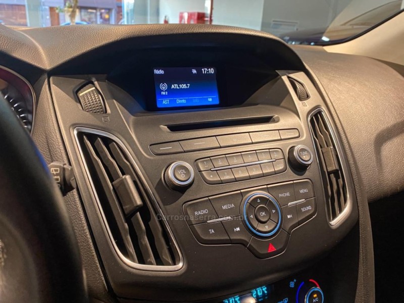 FOCUS 2.0 SE PLUS 16V FLEX 4P AUTOMÁTICO - 2016 - CAXIAS DO SUL