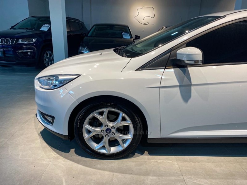 FOCUS 2.0 SE PLUS 16V FLEX 4P AUTOMÁTICO - 2016 - CAXIAS DO SUL