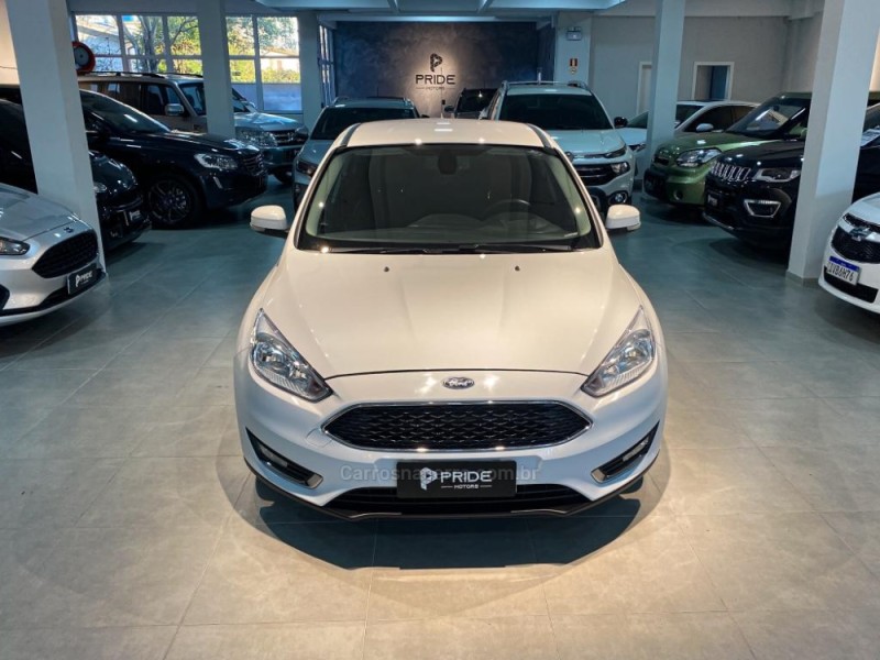 FOCUS 2.0 SE PLUS 16V FLEX 4P AUTOMÁTICO - 2016 - CAXIAS DO SUL
