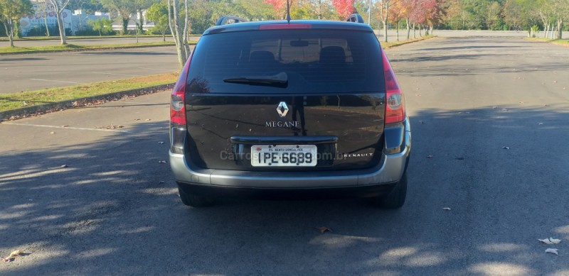 MÉGANE 2.0 DYNAMIQUE GRAND TOUR 16V GASOLINA 4P MANUAL - 2009 - BENTO GONçALVES