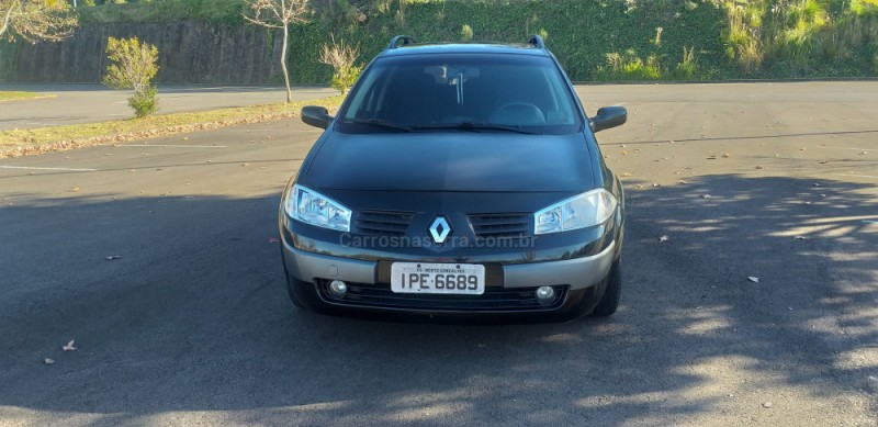 MÉGANE 2.0 DYNAMIQUE GRAND TOUR 16V GASOLINA 4P MANUAL - 2009 - BENTO GONçALVES