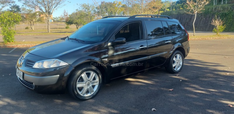 MÉGANE 2.0 DYNAMIQUE GRAND TOUR 16V GASOLINA 4P MANUAL - 2009 - BENTO GONçALVES
