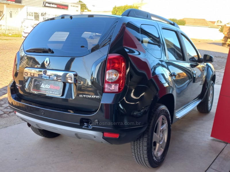 DUSTER 2.0 DYNAMIQUE 4X2 16V FLEX 4P AUTOMÁTICO - 2015 - VACARIA