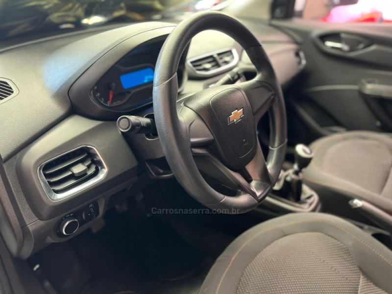ONIX 1.4 MPFI LT 8V FLEX 4P MANUAL - 2013 - DOIS IRMãOS