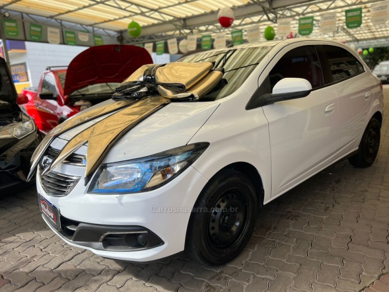 ONIX 1.4 MPFI LT 8V FLEX 4P MANUAL - 2013 - DOIS IRMãOS