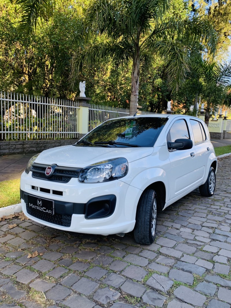 uno 1.0 evo attractive 8v flex 4p manual 2020 canela