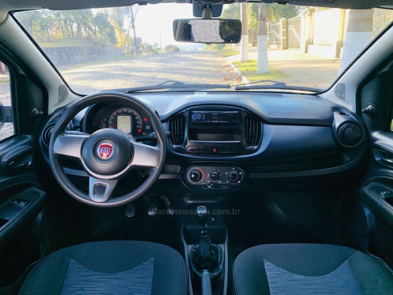 UNO 1.0 EVO ATTRACTIVE 8V FLEX 4P MANUAL - 2020 - CANELA