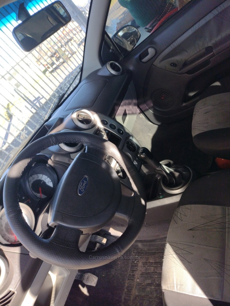 FIESTA 1.6 MPI HATCH 8V FLEX 4P MANUAL - 2008 - SAPIRANGA