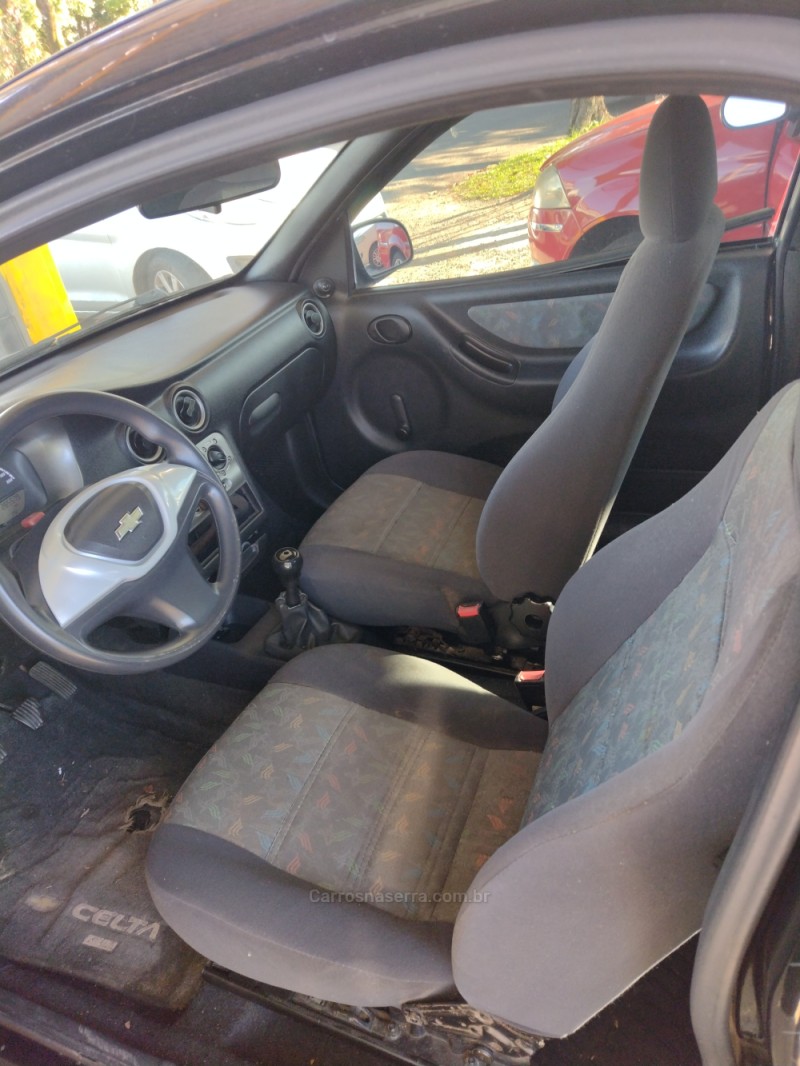 CELTA 1.0 MPFI SUPER 8V GASOLINA 2P MANUAL - 2003 - SAPIRANGA