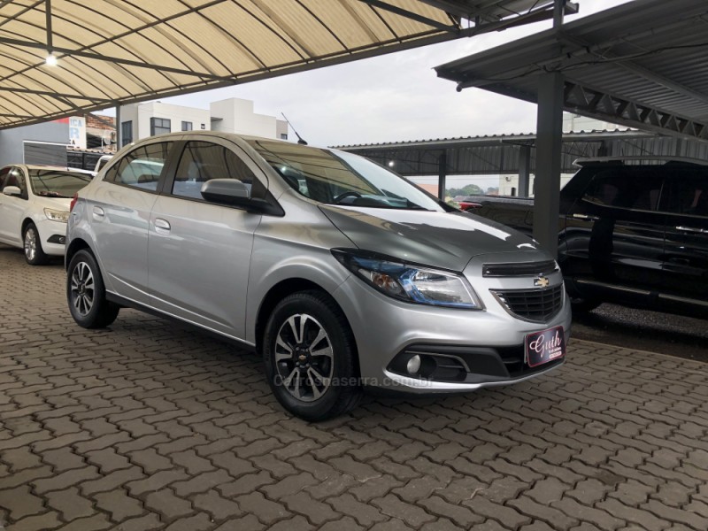 ONIX 1.4 MPFI LTZ 8V FLEX 4P AUTOMÁTICO - 2014 - BOM PRINCíPIO
