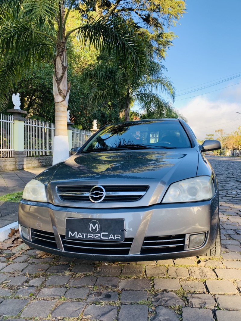 ASTRA 2.0 MPFI ELITE SEDAN 8V FLEX 4P MANUAL - 2005 - CANELA