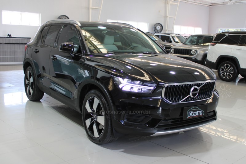 XC 40 2.0 T4 GASOLINA MOMENTUM 190CV FWD  - 2020 - CAXIAS DO SUL