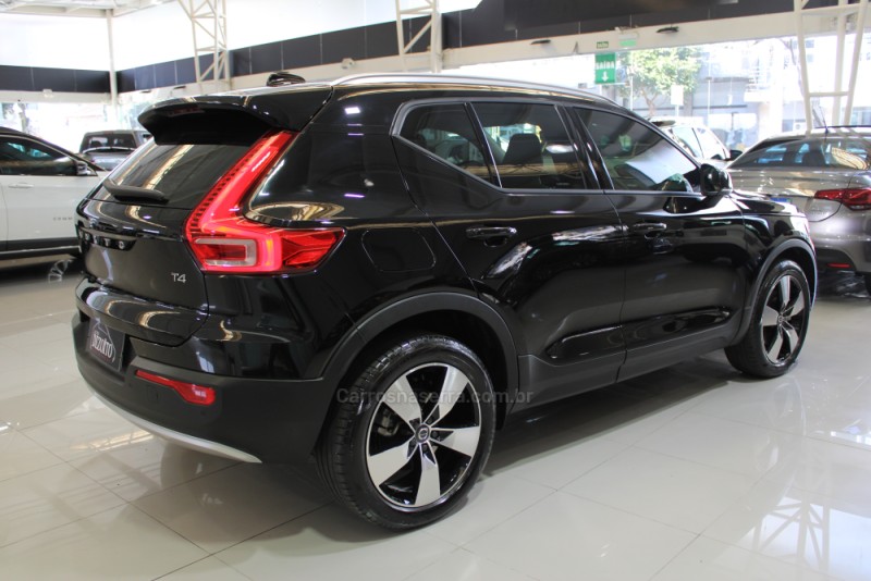 XC 40 2.0 T4 GASOLINA MOMENTUM 190CV FWD  - 2020 - CAXIAS DO SUL