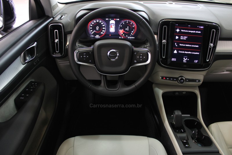 XC 40 2.0 T4 GASOLINA MOMENTUM 190CV FWD  - 2020 - CAXIAS DO SUL