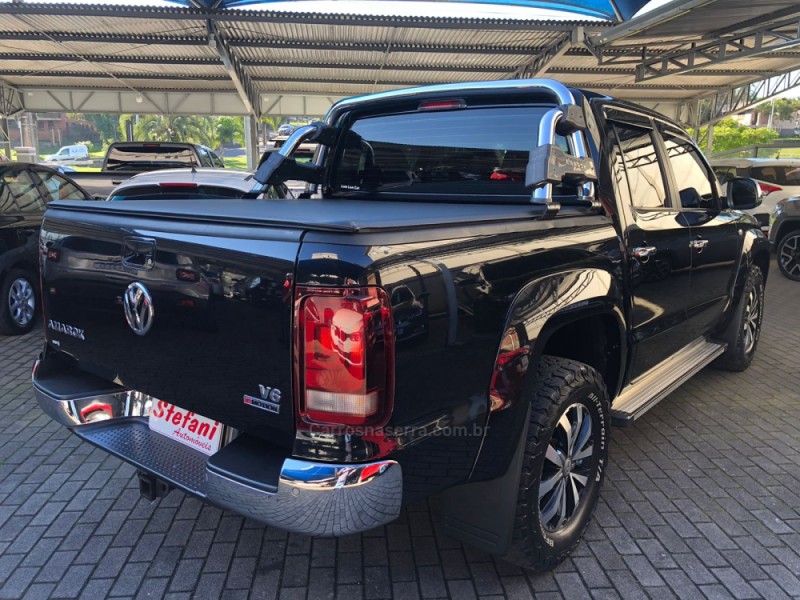 AMAROK 3.0 V6 TDI HIGHLINE CD DIESEL 4MOTION AUTOMÁTICO - 2020 - FELIZ