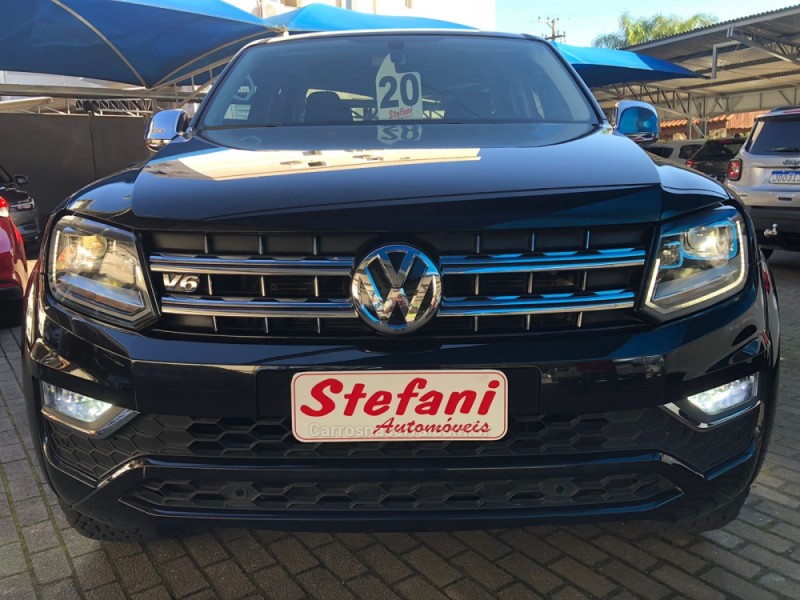 AMAROK 3.0 V6 TDI HIGHLINE CD DIESEL 4MOTION AUTOMÁTICO - 2020 - FELIZ