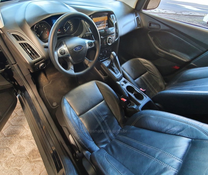 FOCUS 2.0 S SEDAN 16V FLEX 4P AUTOMÁTICO - 2014 - CAXIAS DO SUL