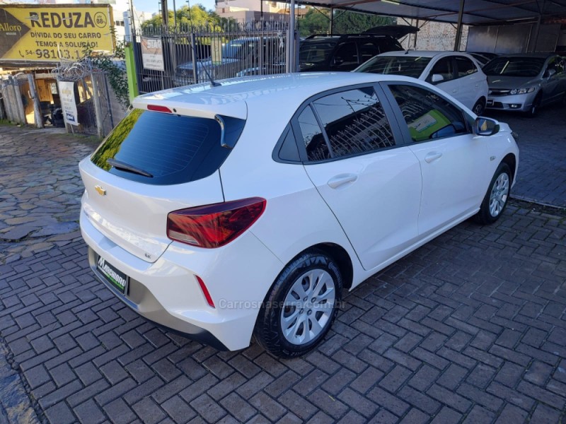 ONIX 1.0 LT 12V FLEX 4P MANUAL - 2020 - CAXIAS DO SUL