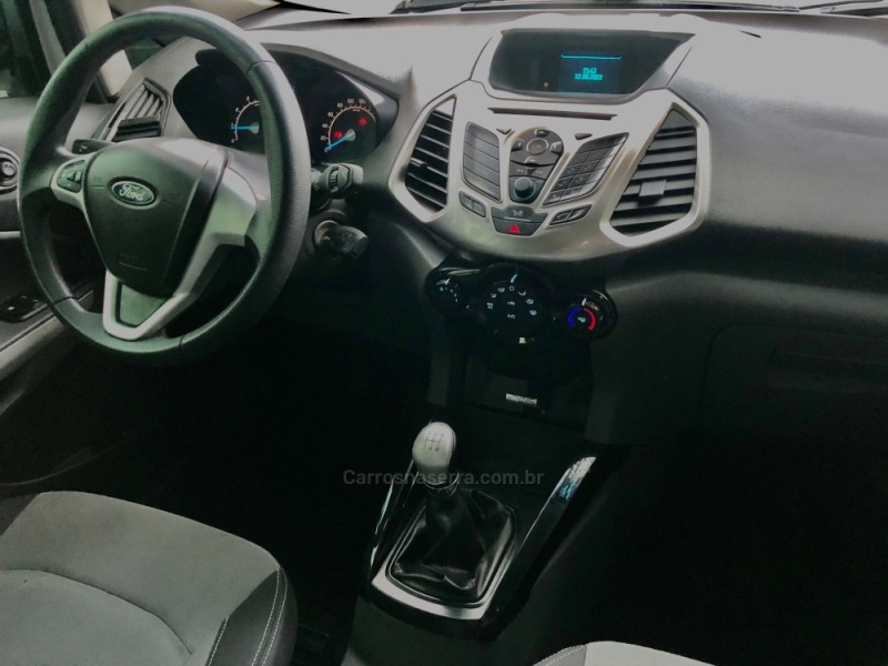 ECOSPORT 1.5 TIVCT FLEX FREESTYLE MANUAL  - 2014 - TRêS COROAS