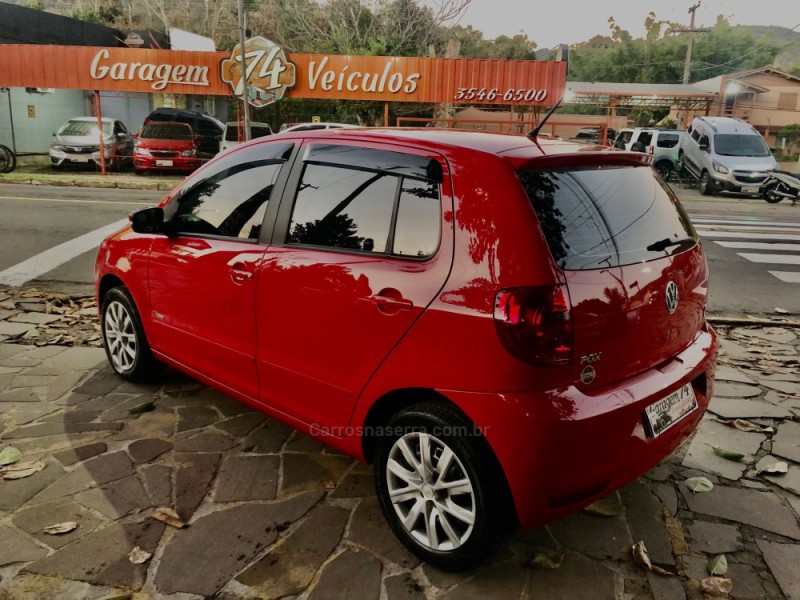 FOX 1.6 MI ITREND 8V FLEX 4P MANUAL - 2013 - TRêS COROAS