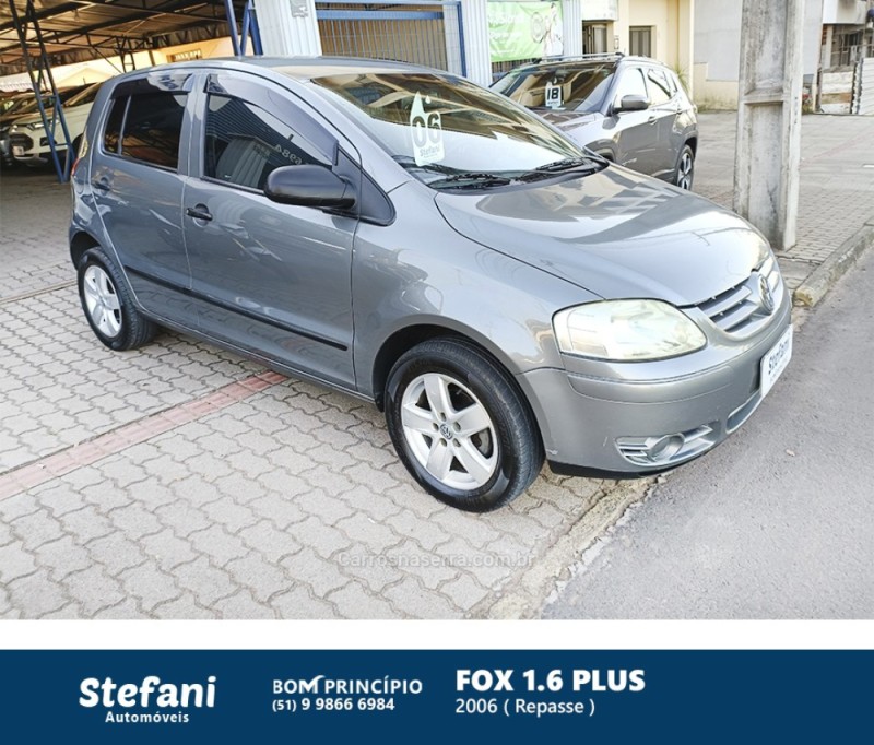 FOX 1.6 MI PLUS 8V FLEX 4P MANUAL - 2006 - BOM PRINCíPIO