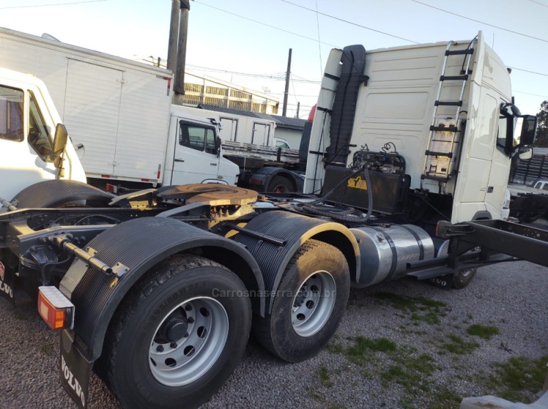FH 440 GLOBETROTTER 6X2 - 2011 - CAXIAS DO SUL