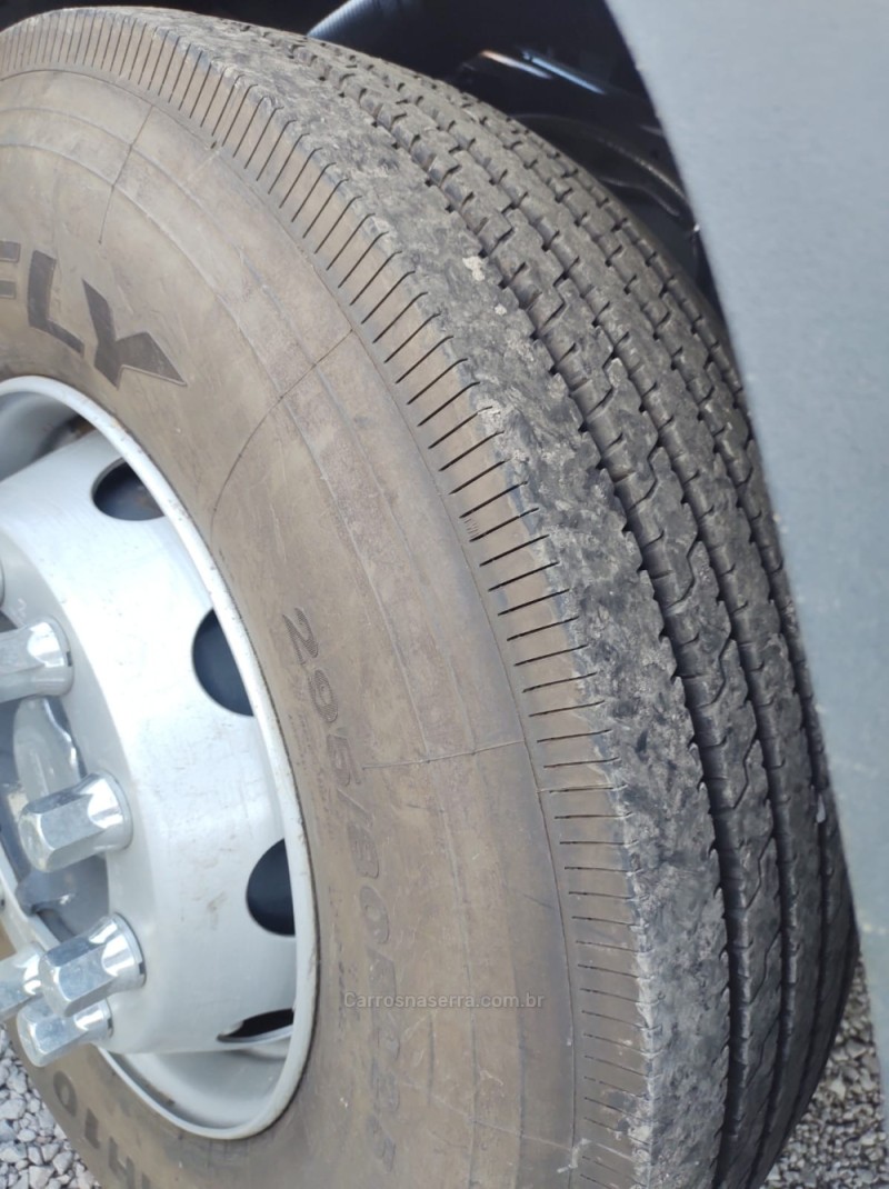 FH 440 GLOBETROTTER 6X2 - 2011 - CAXIAS DO SUL