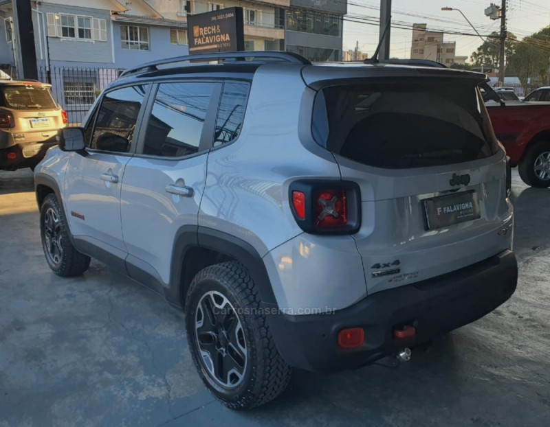 RENEGADE 2.0 16V TURBO DIESEL TRAILHAWK 4P 4X4 AUTOMÁTICO - 2016 - CAXIAS DO SUL
