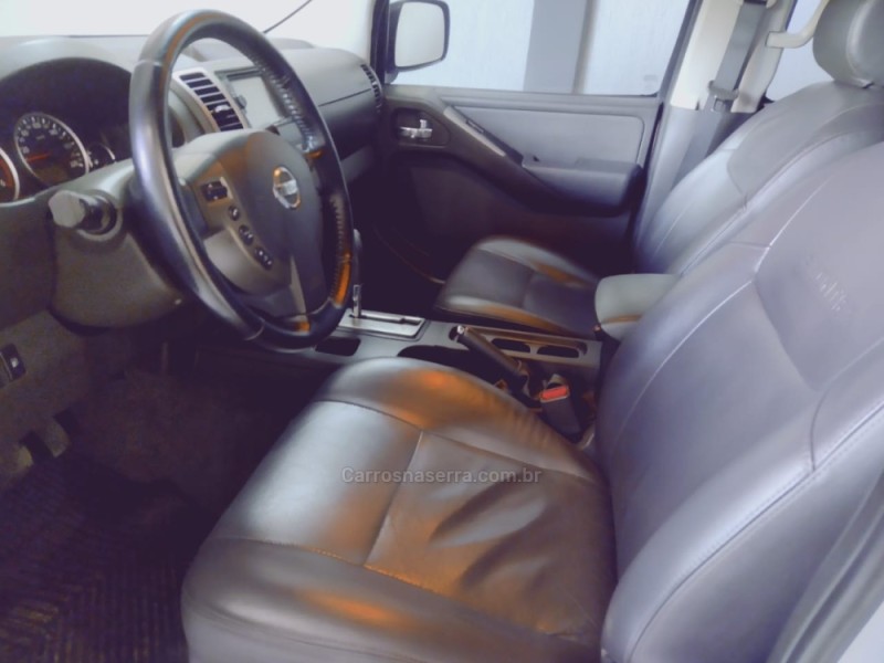 FRONTIER 2.5 SL 4X4 CD TURBO ELETRONIC DIESEL 4P AUTOMÁTICO - 2016 - SãO SEBASTIãO DO CAí