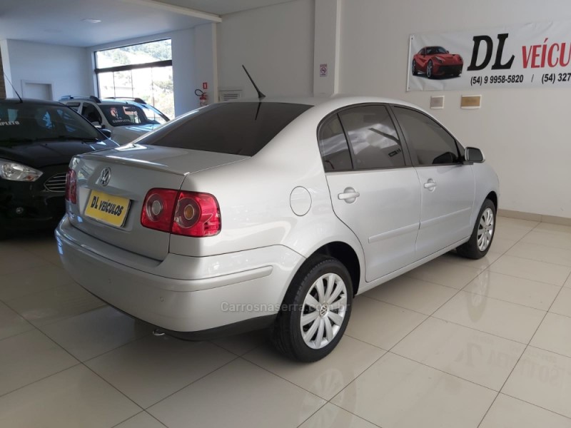 POLO SEDAN 1.6 MI 8V FLEX 4P AUTOMATIZADO - 2011 - NOVA BASSANO