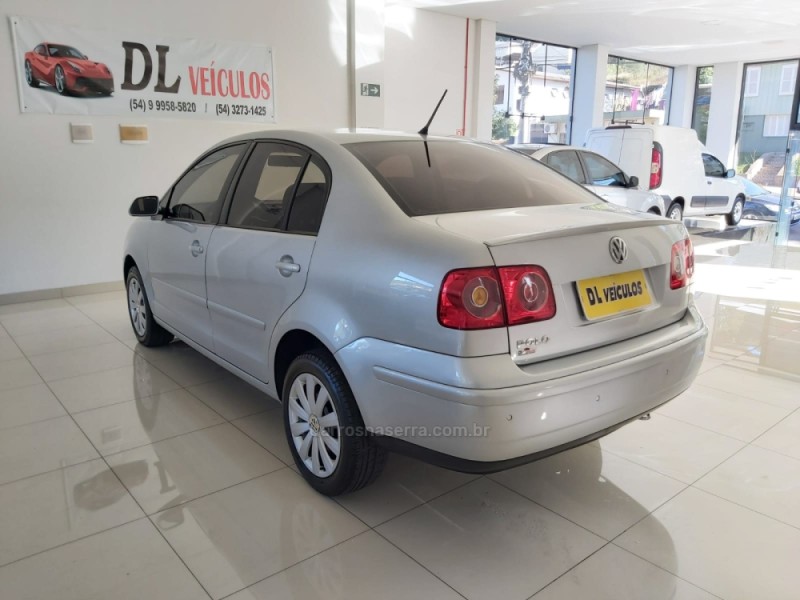 POLO SEDAN 1.6 MI 8V FLEX 4P AUTOMATIZADO - 2011 - NOVA BASSANO