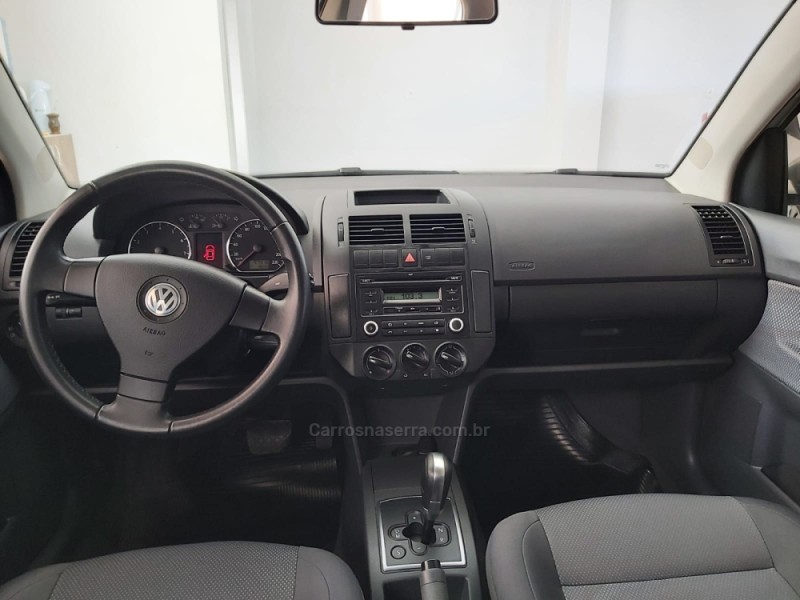 POLO SEDAN 1.6 MI 8V FLEX 4P AUTOMATIZADO - 2011 - NOVA BASSANO