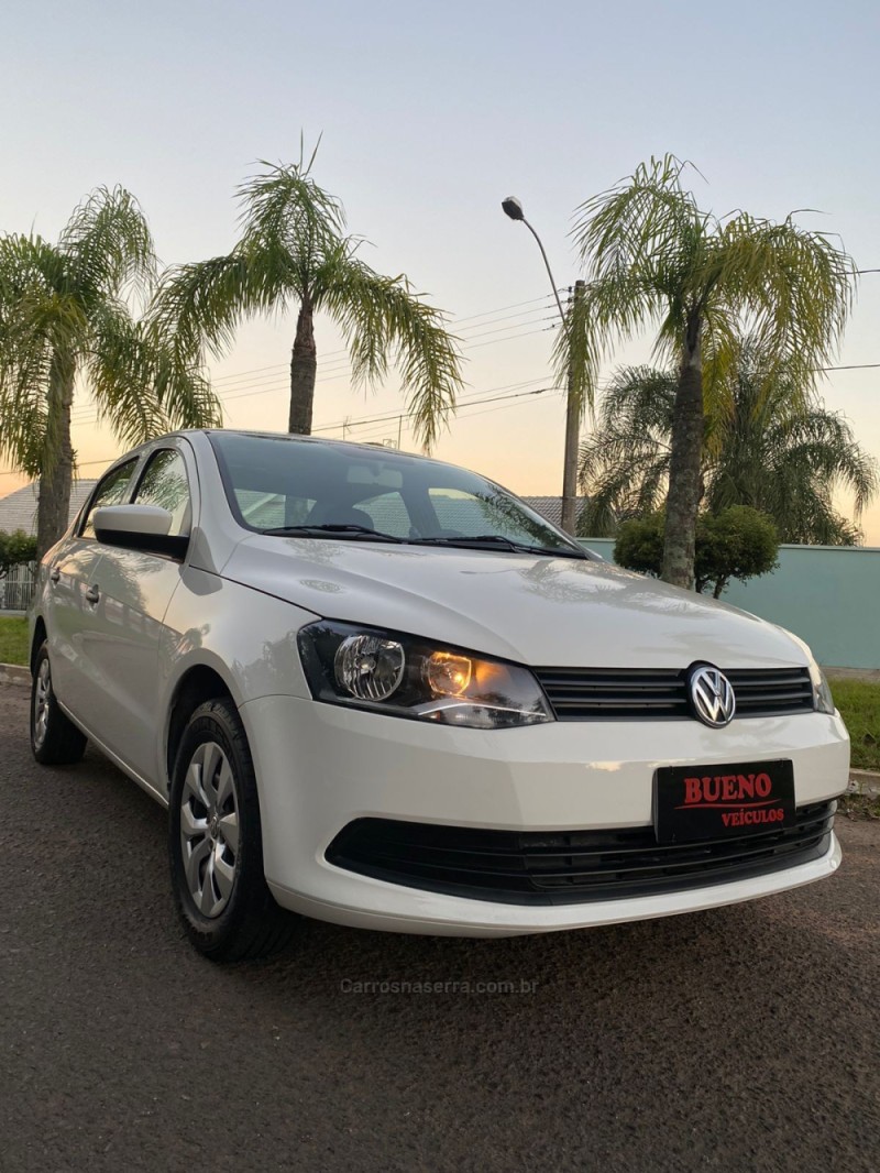 VOYAGE 1.0 MI TRENDLINE 8V FLEX 4P MANUAL - 2015 - CAMPO BOM
