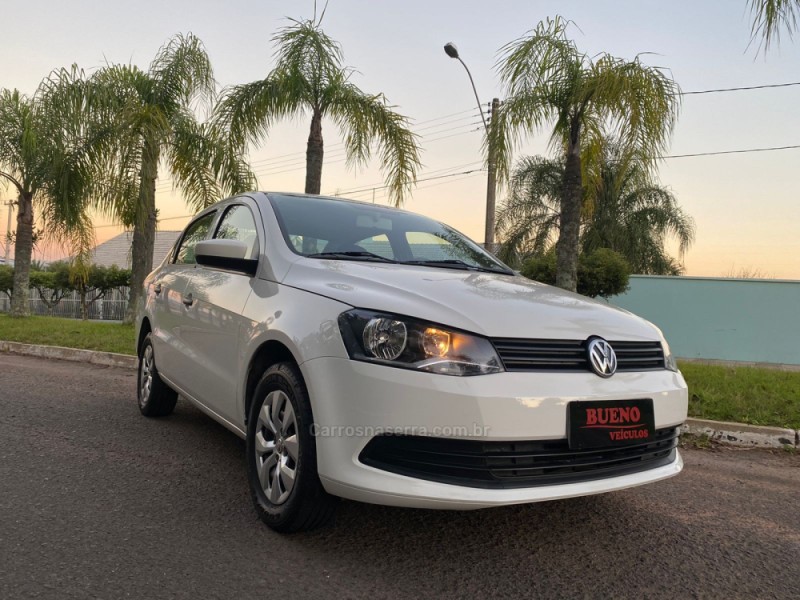 VOYAGE 1.0 MI TRENDLINE 8V FLEX 4P MANUAL - 2015 - CAMPO BOM